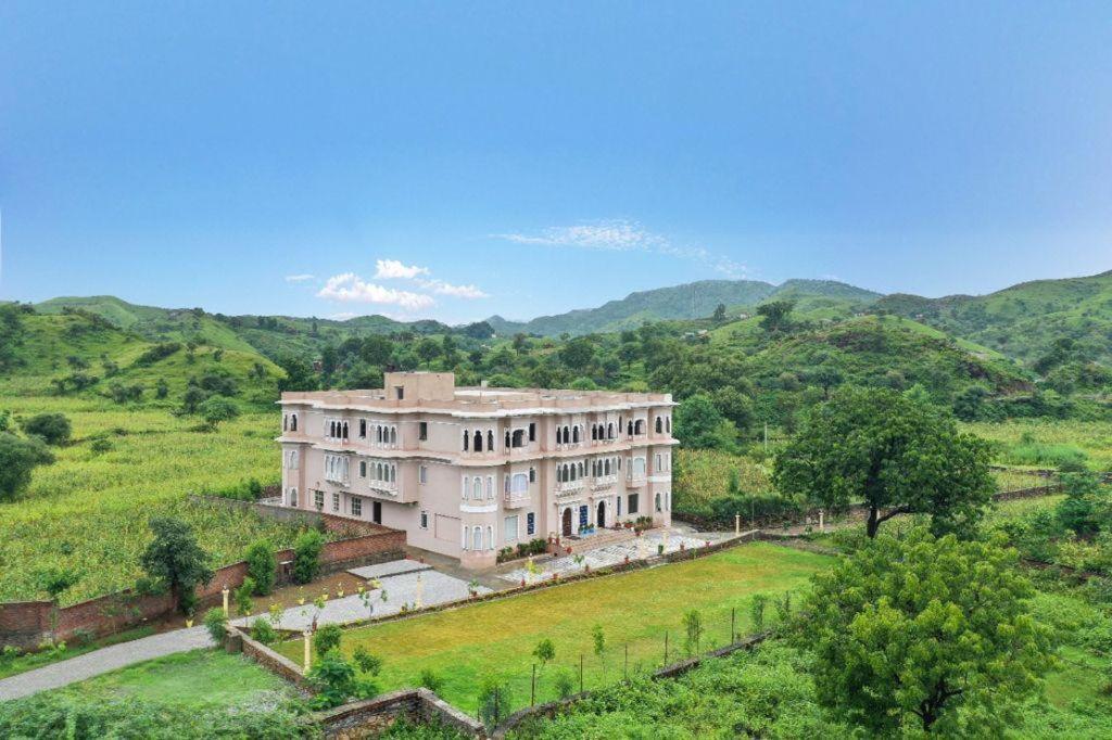 Jag Aravali Resort Udaipur By Naina Staycation - Best For Corporate Events - Family Parties - Mice Dış mekan fotoğraf