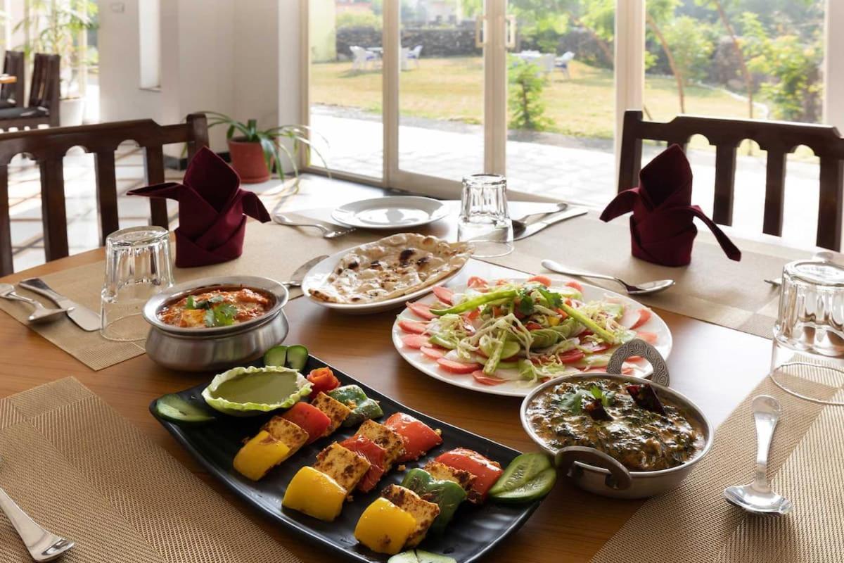Jag Aravali Resort Udaipur By Naina Staycation - Best For Corporate Events - Family Parties - Mice Dış mekan fotoğraf