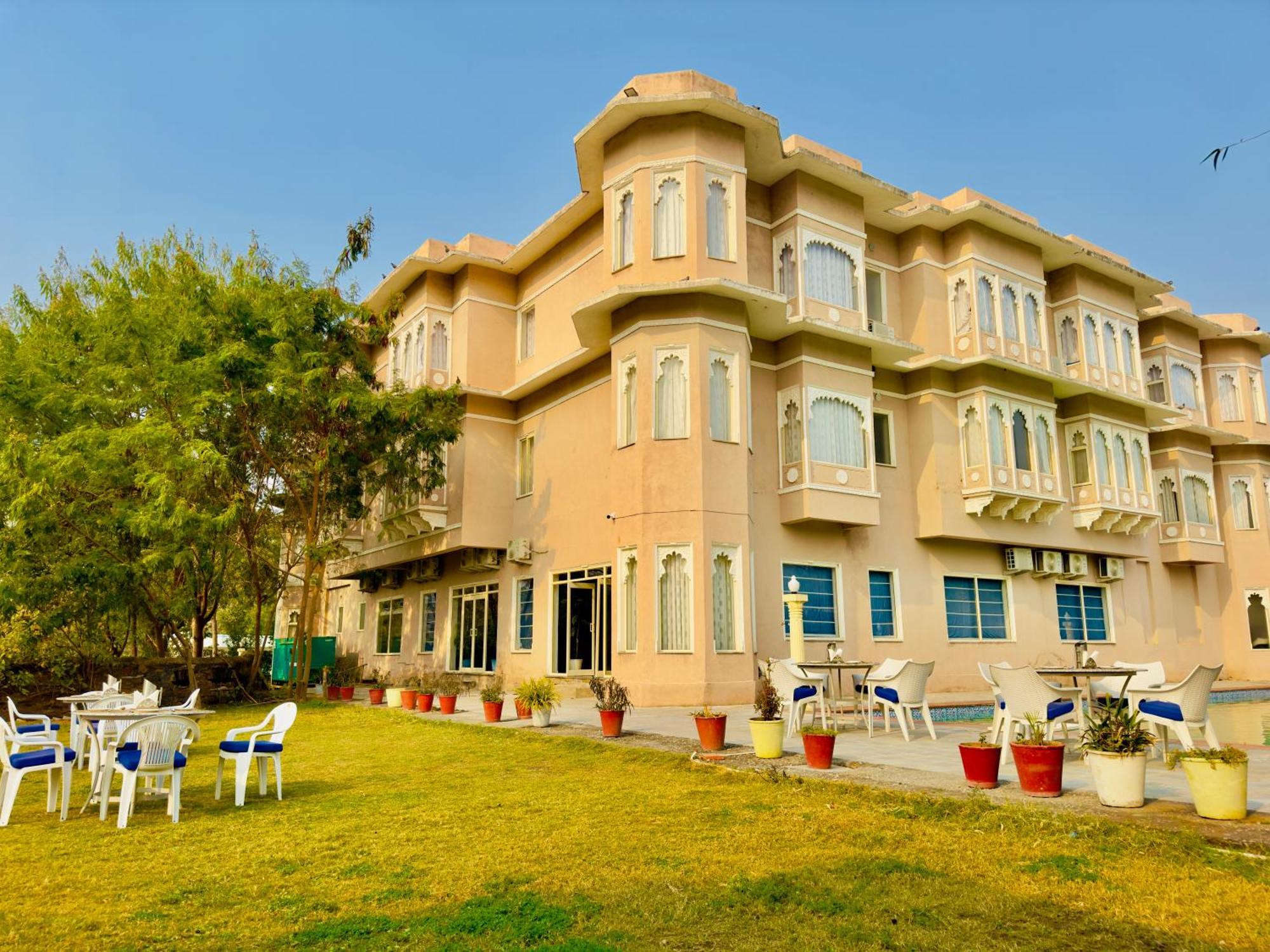 Jag Aravali Resort Udaipur By Naina Staycation - Best For Corporate Events - Family Parties - Mice Dış mekan fotoğraf